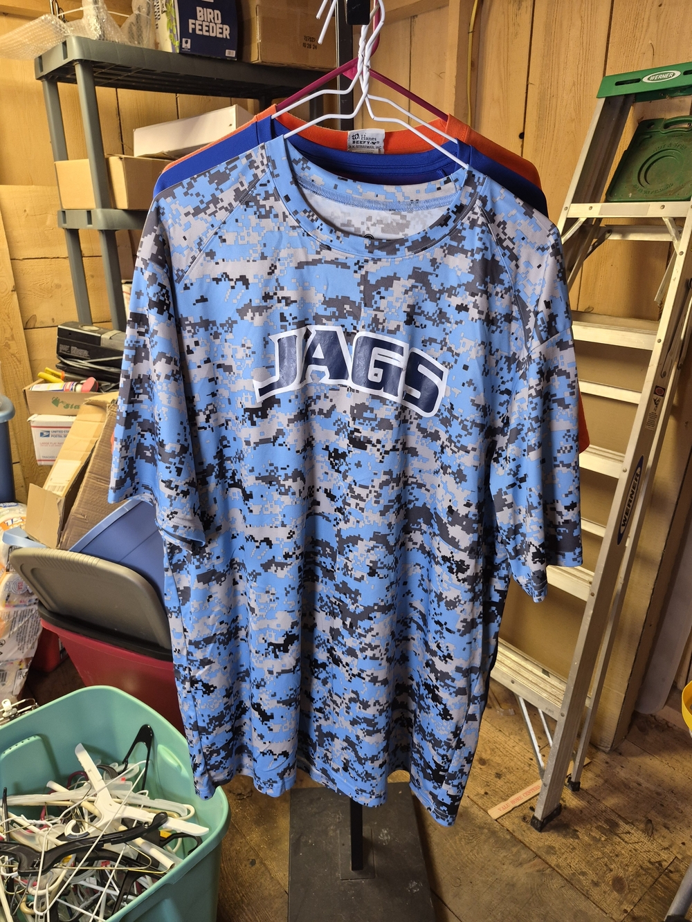 JAGS Men's Light Blue Digital Camo Short Sleeve Tee Bin 63